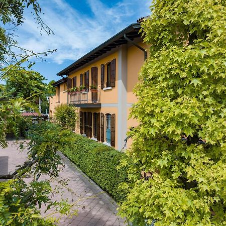 La Vecchia Tramvia Hotel Кастельони деле Стивиере Екстериор снимка